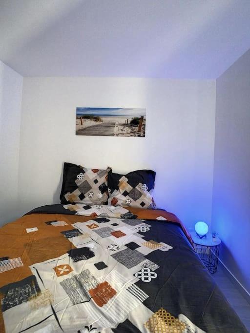 Cosy T2 Wifi Parking Proche Gare Centre Ville Saint-Quentin  Exterior foto