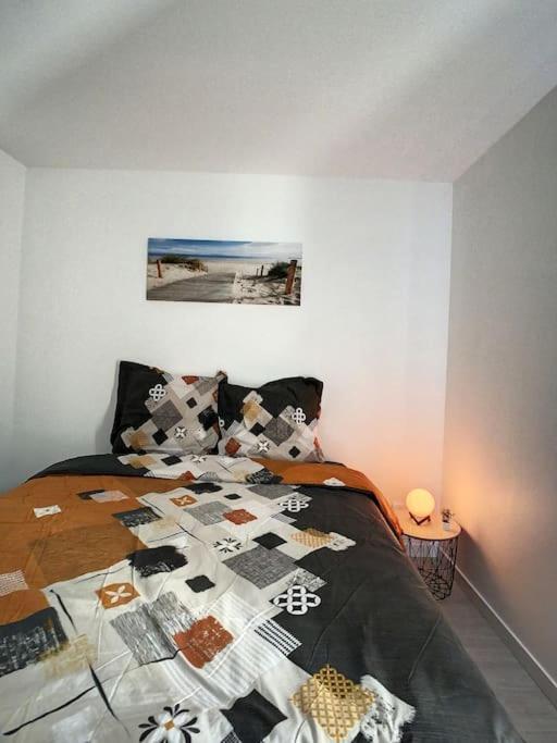 Cosy T2 Wifi Parking Proche Gare Centre Ville Saint-Quentin  Exterior foto